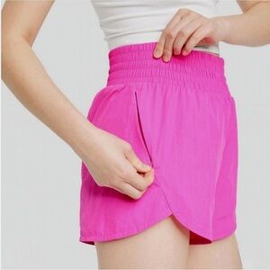 Women's all in motion Pink High-Rise Shorts